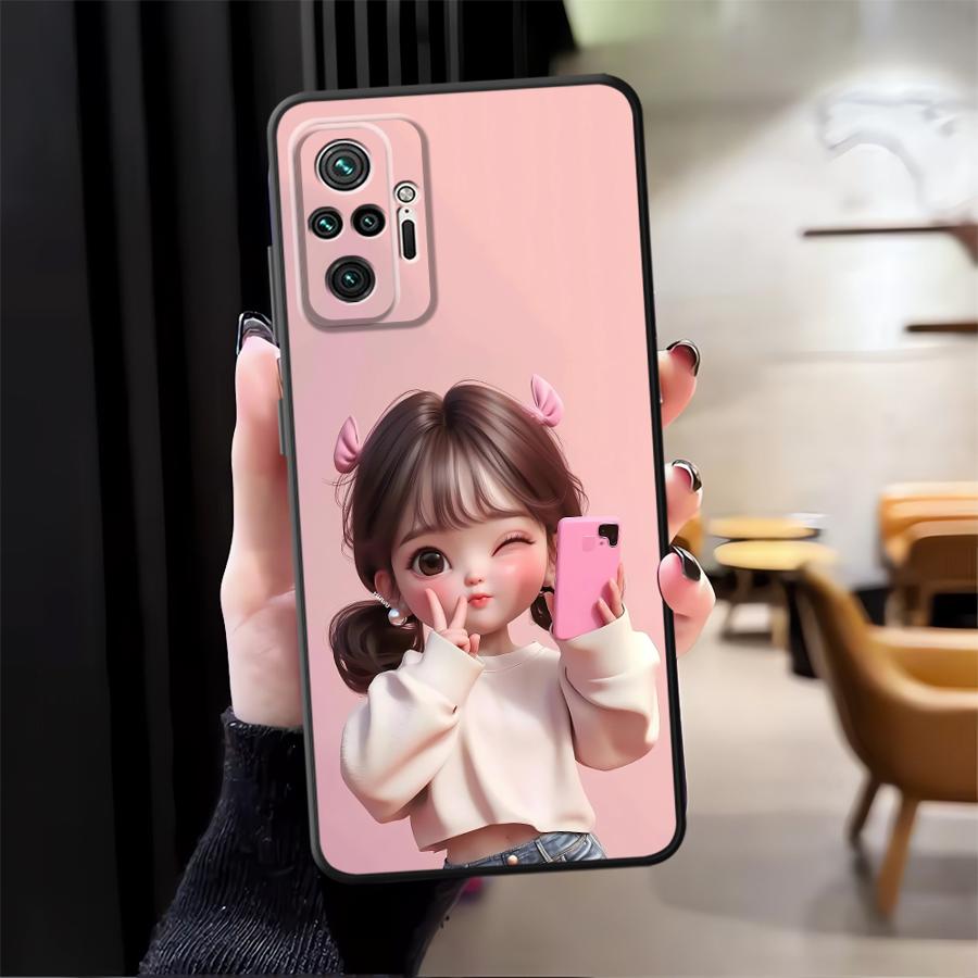 غطاء هاتف بنمط فتاة كرتونية له - مراجعة Xiaomi Redmi Note 14 وسعره