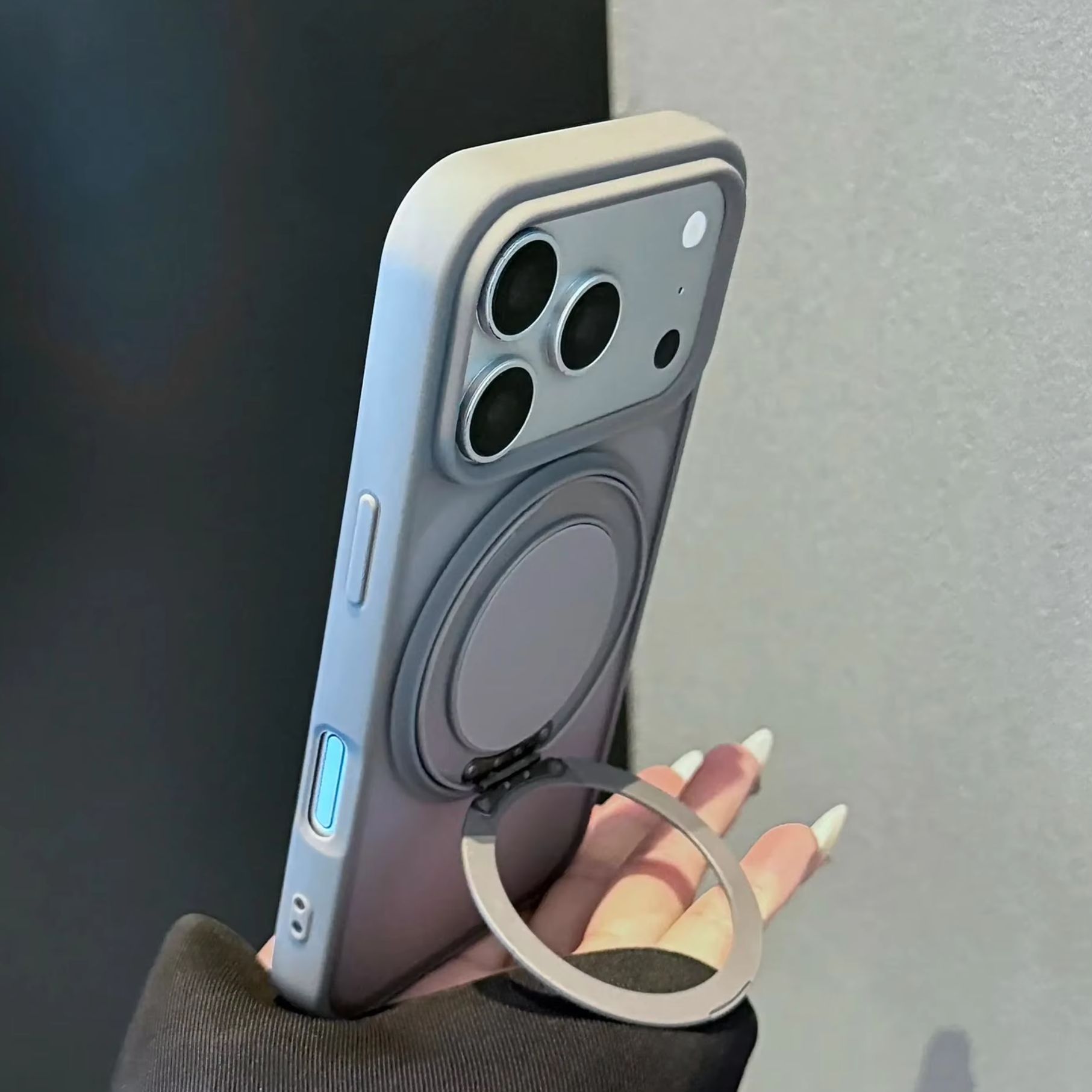 حافظة مغناطيسية دوارة 360 درجة - مراجعة Magsafe Wireless Charger وسعره